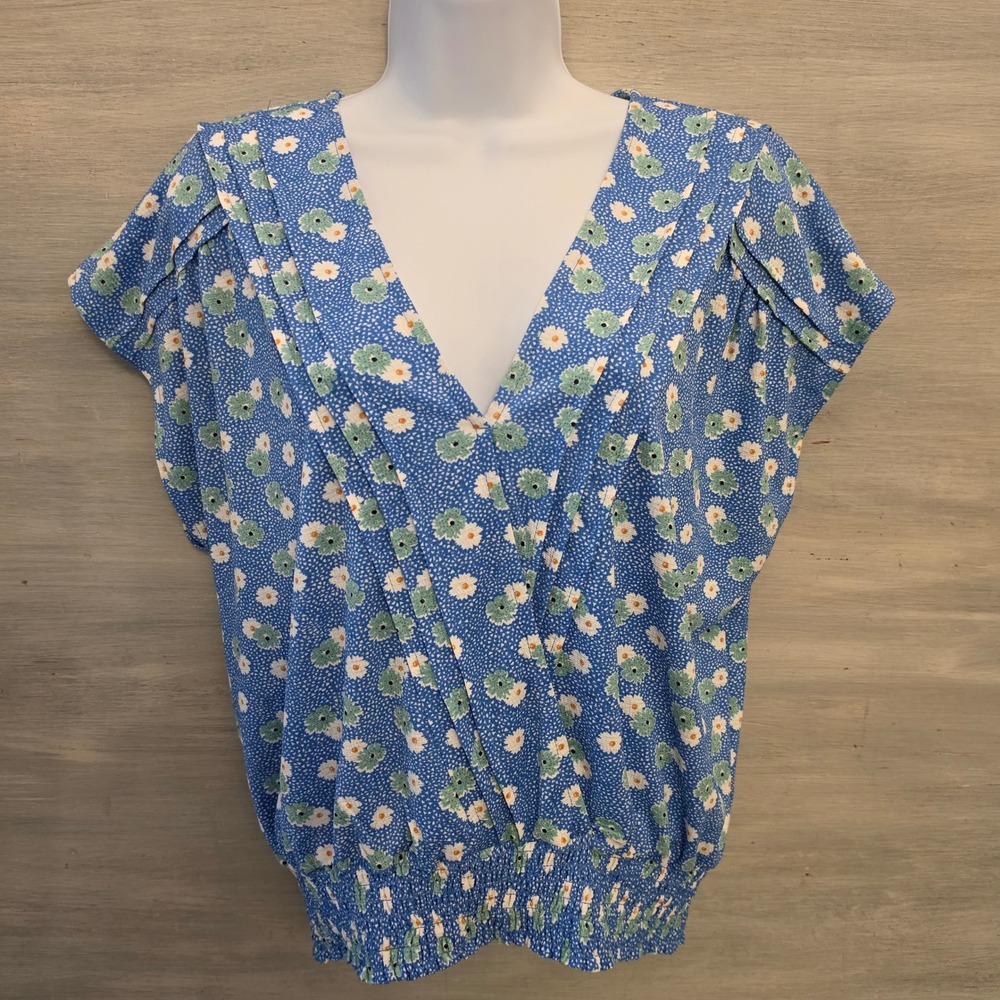 Melloday Sky Blue White Green Daisy Print Vneck Blouse Size XL Good Condition‎